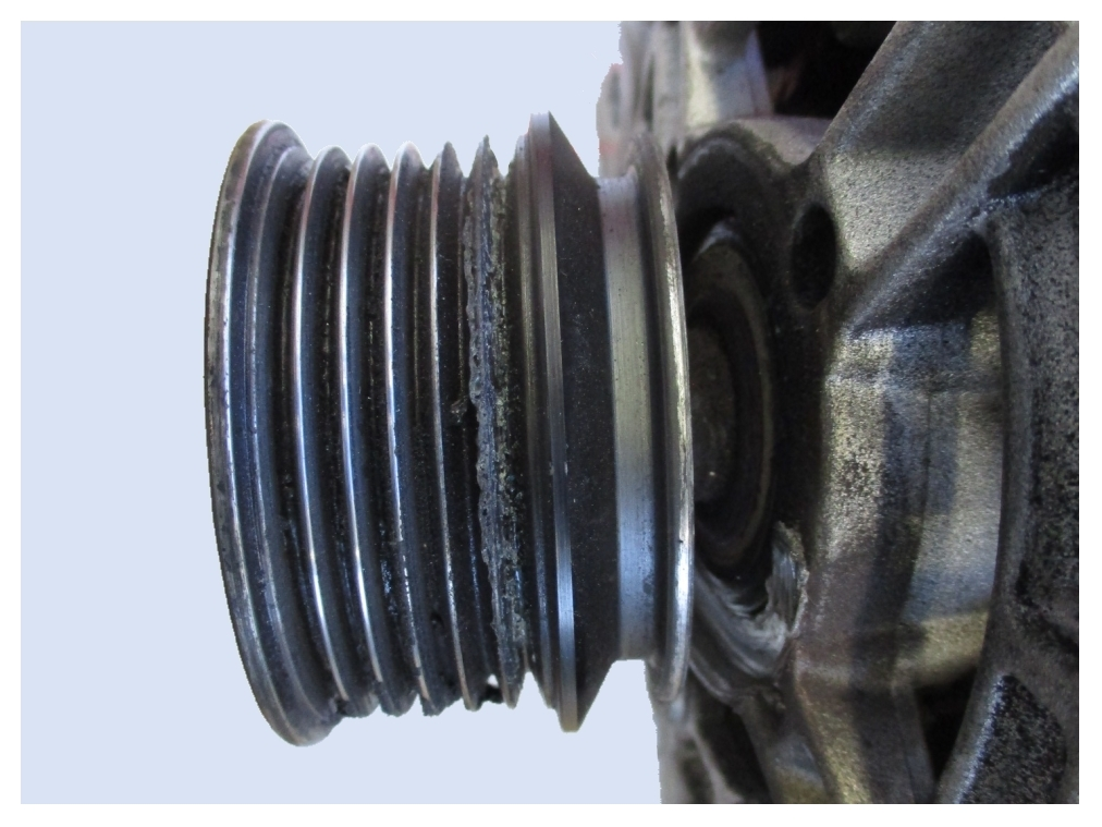 Damage to alternator shaft caused by incorrect belt pulley