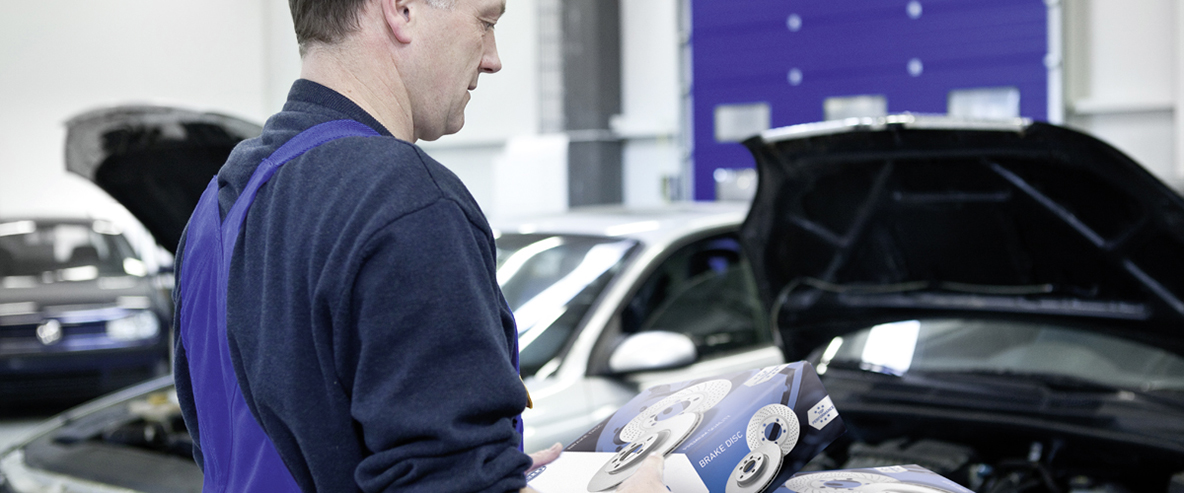 Changing brake discs, brake pads, brake calipers