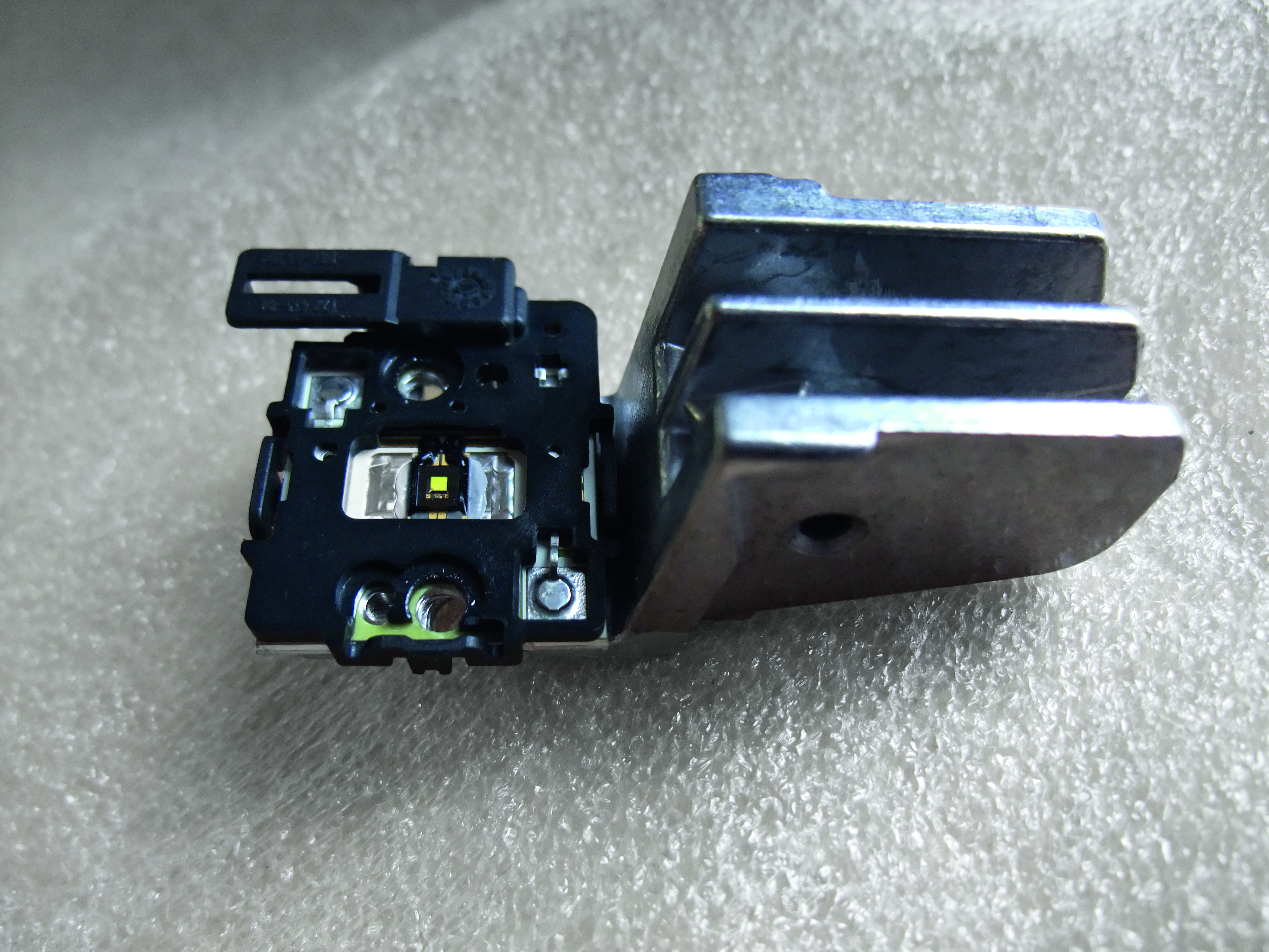 Finned heat sink