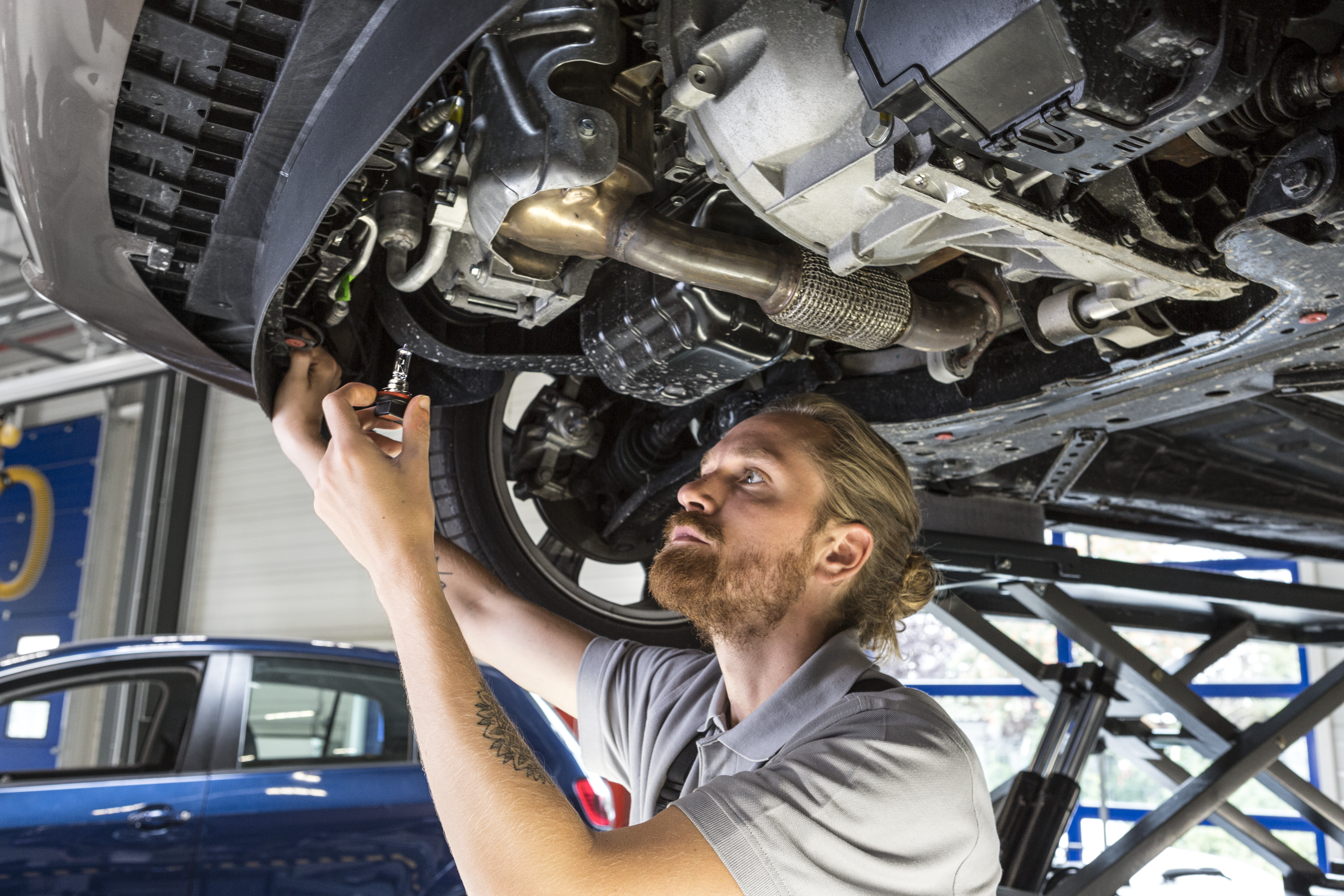 Vehicle-specific repair instructions