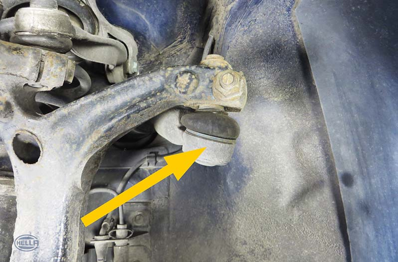 Checking the brakes - measures to identify sources of error - suspension joint Fig. 2