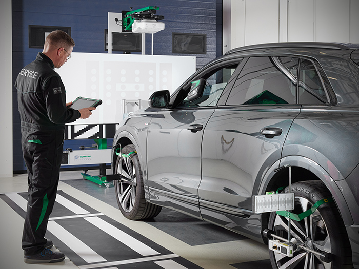 Test & adjustment devices from HELLA GUTMANN